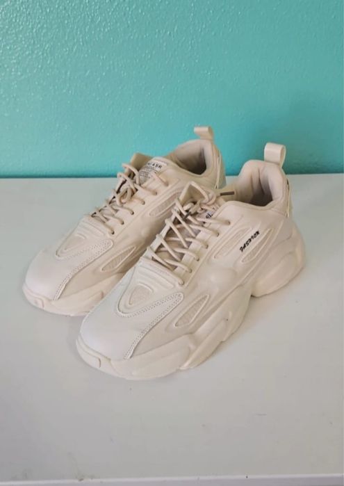 Sapatos de homem nunca usadod novos numero 43