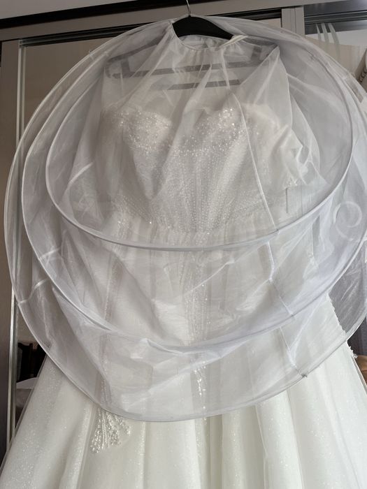 Продам свою ідеальну весільну сукню