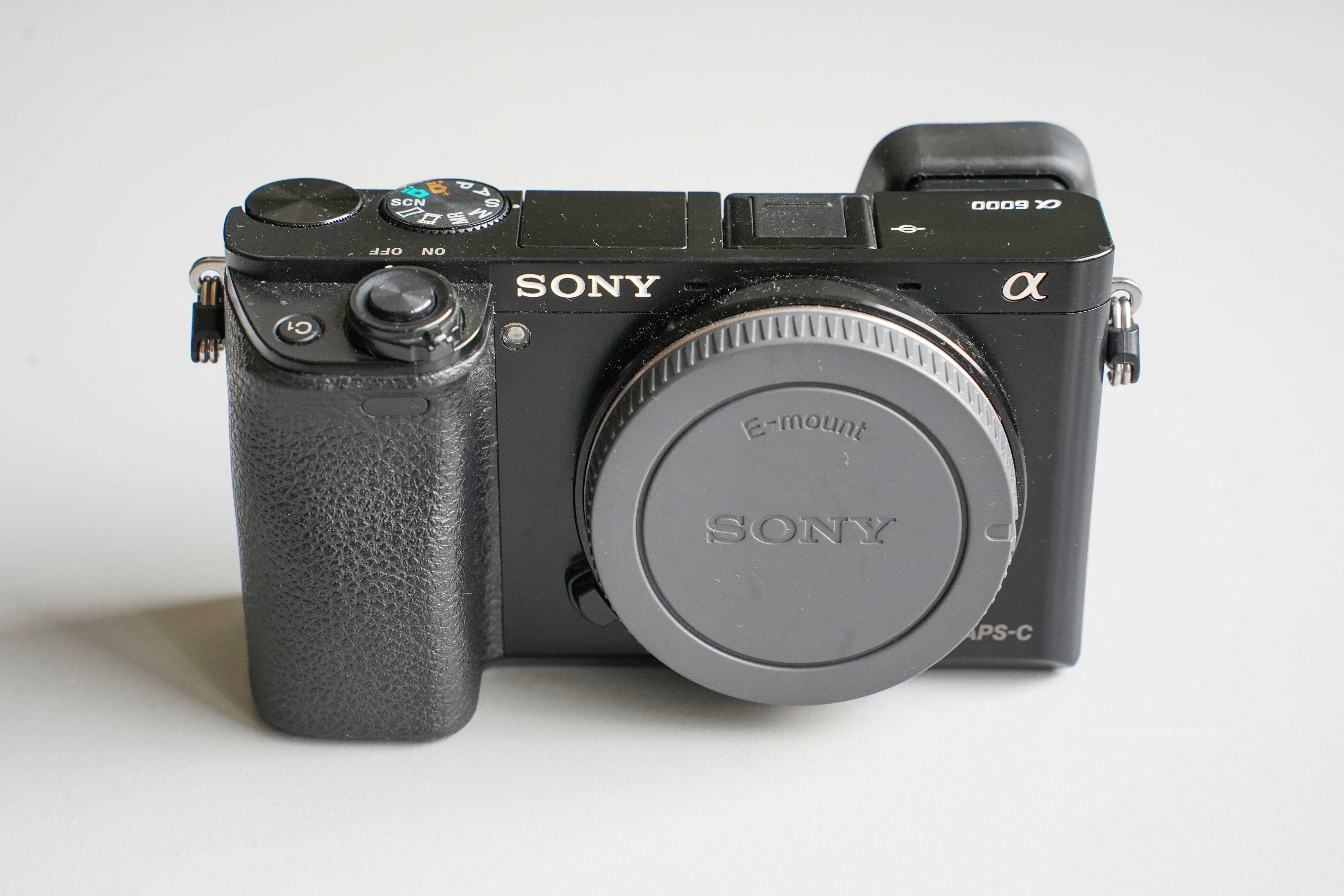 Aparat fotograficzny Sony Alfa 6000
Tylko przedmiot