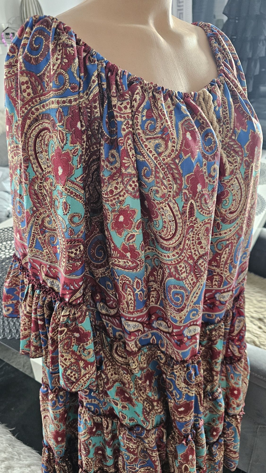 Indyjska sukienka boho po jednym użyciu uni