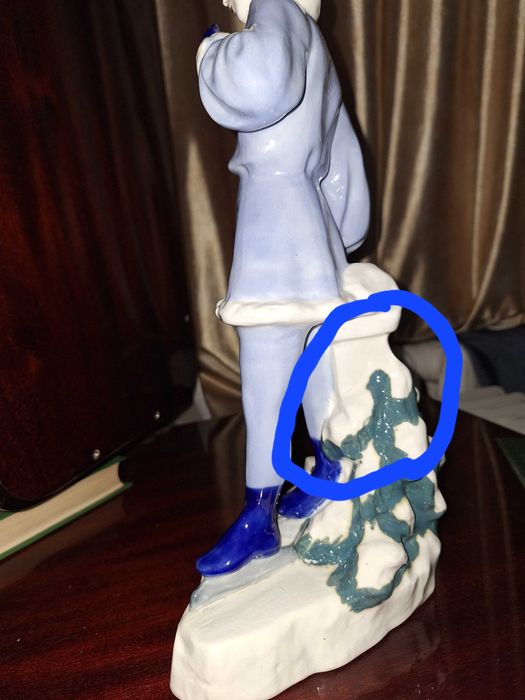 фарфор СССР 40-х годов Девушка на коньках