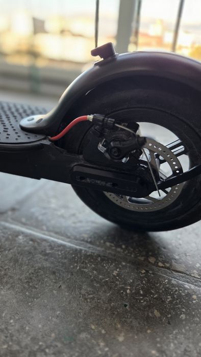 Продаю електросамокат у гарному технічному та зовнішньому стані.