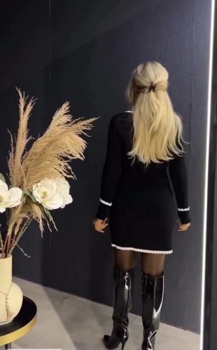 Святкове гарна сукня з ізюминкою