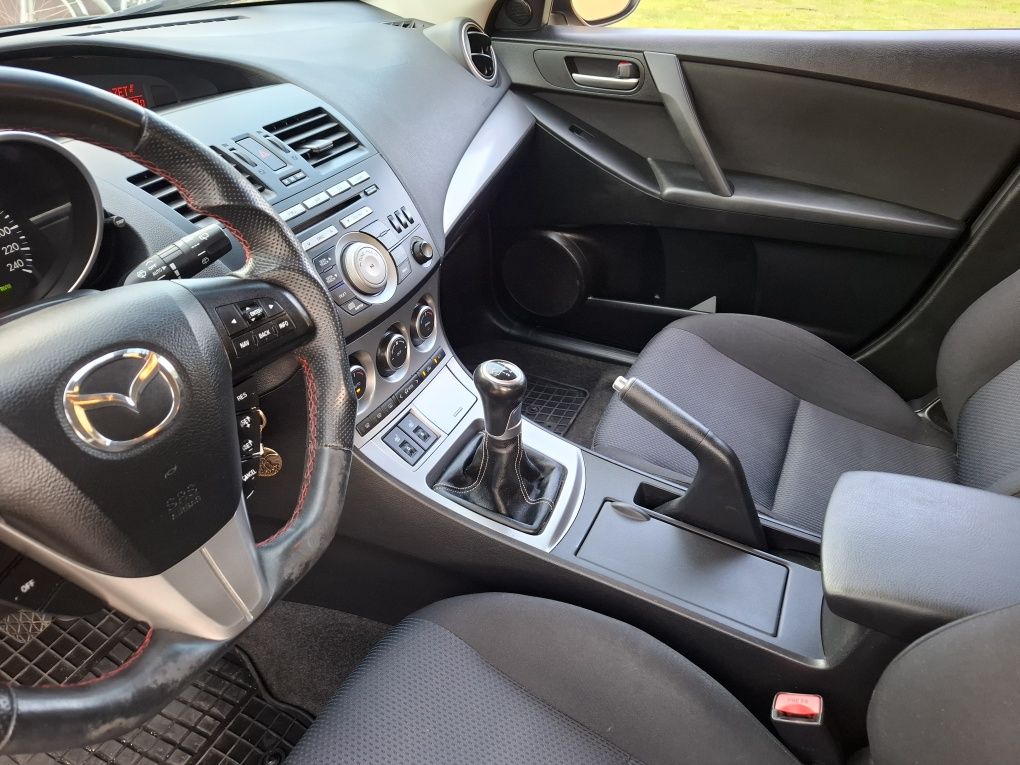 Mazda 3 2.0 benzyna rok 2010