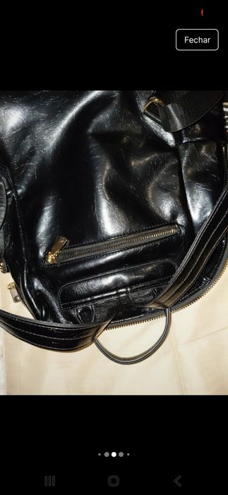 Mochila preta muito espaçosa