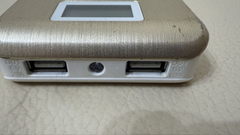 Powerbank com lanterna