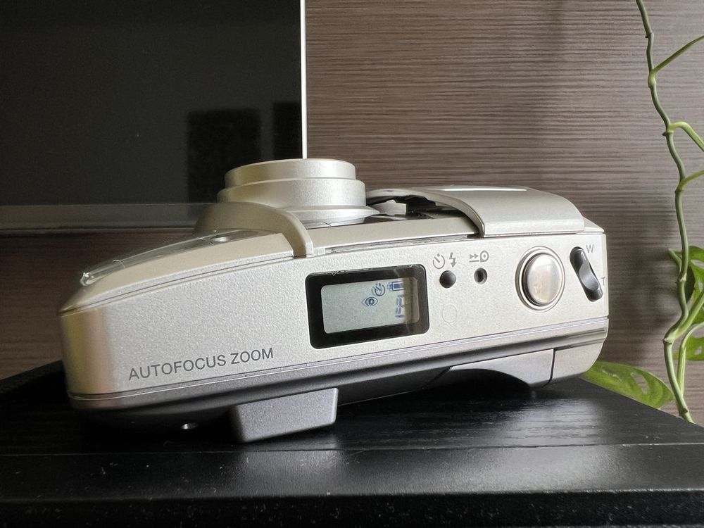 Плівковий фотоапарат Olympus Superzoom 80s