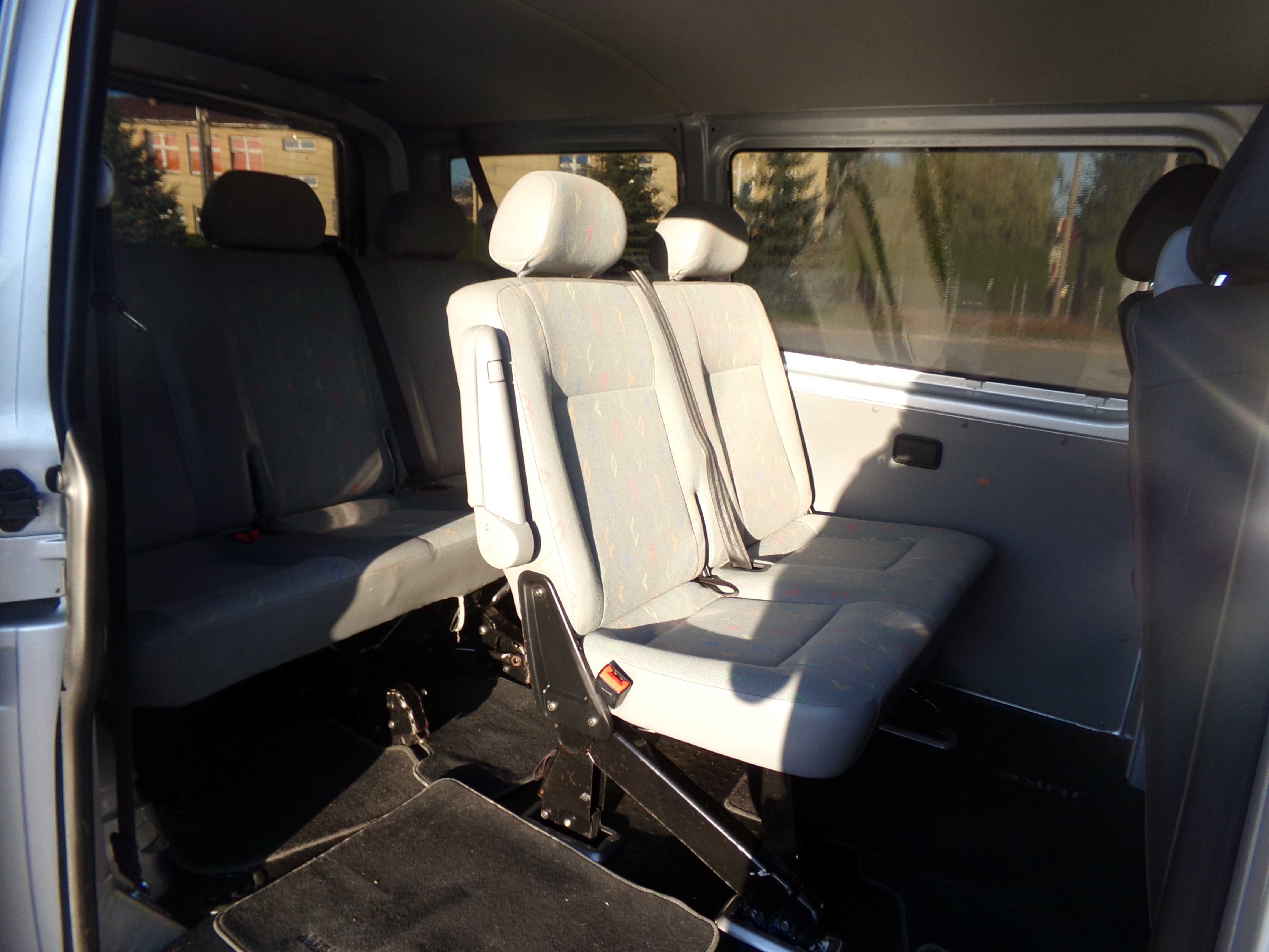 Volkswagen Transporter T5 1,9 tdi - 9 osobowy