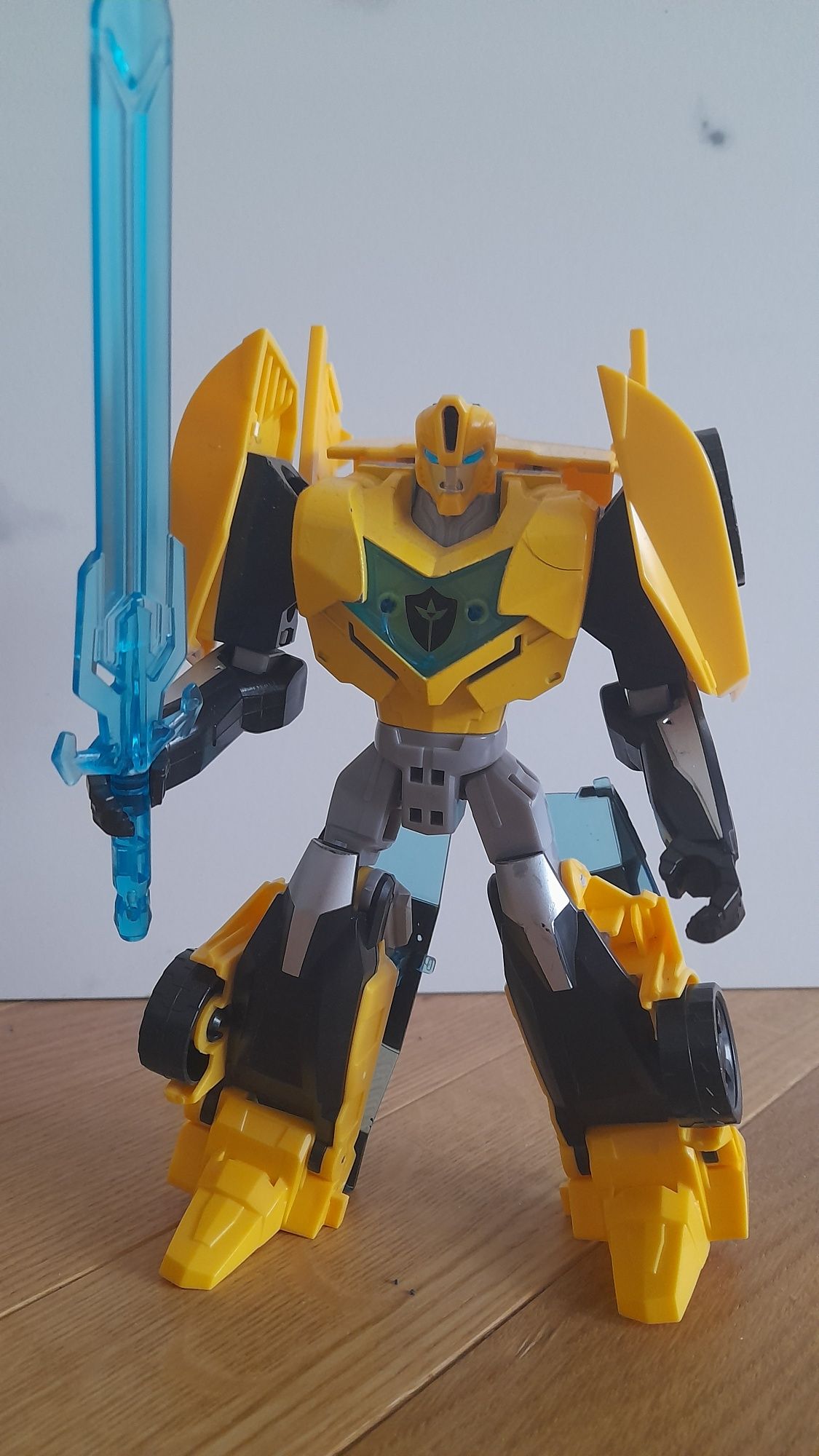 Bumblebee z Transformersów

Jego imię