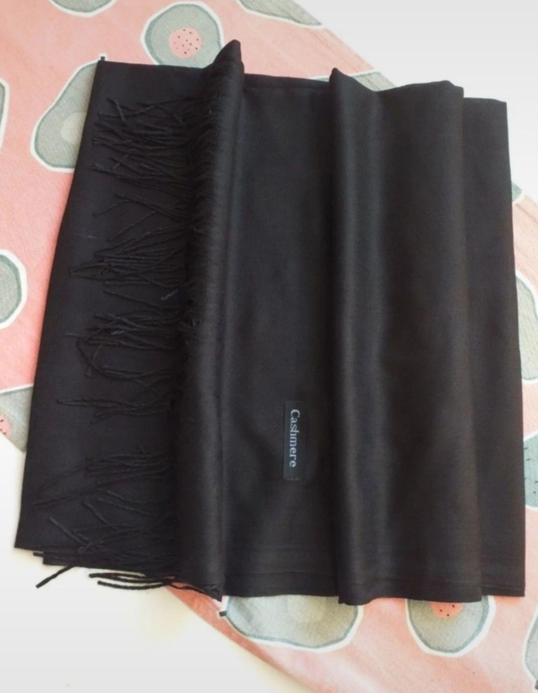 Czarny kaszmirowy szal, szalik oversize