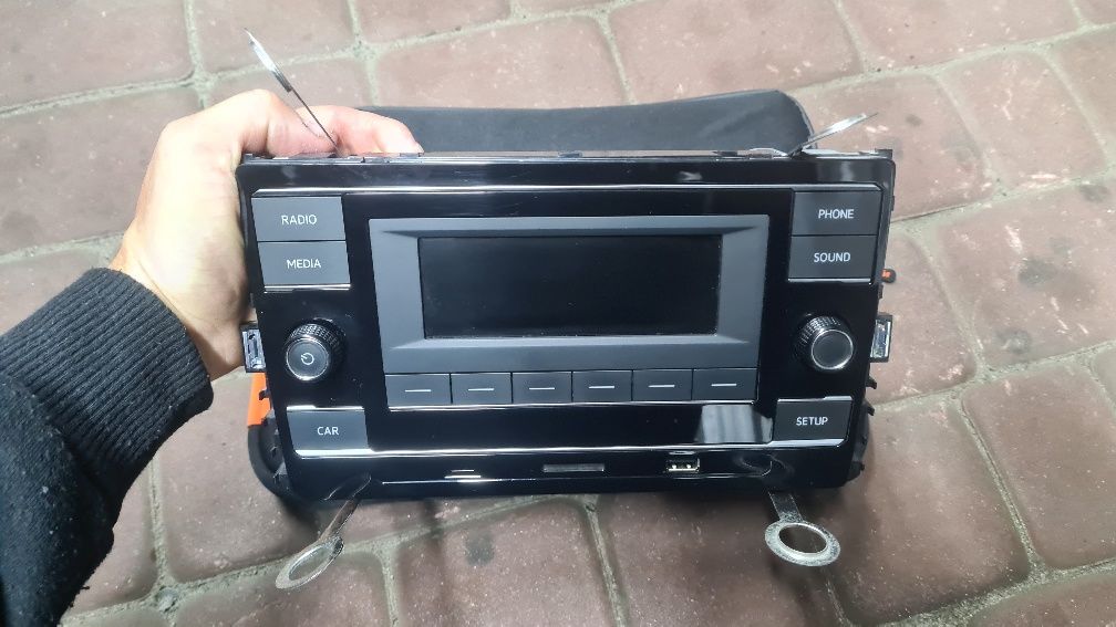 Radio volkswagen T5 T6 turan passat golf