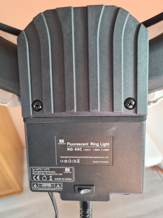 Lampa pierścieniowa 65W RING do makijażu ze statywem