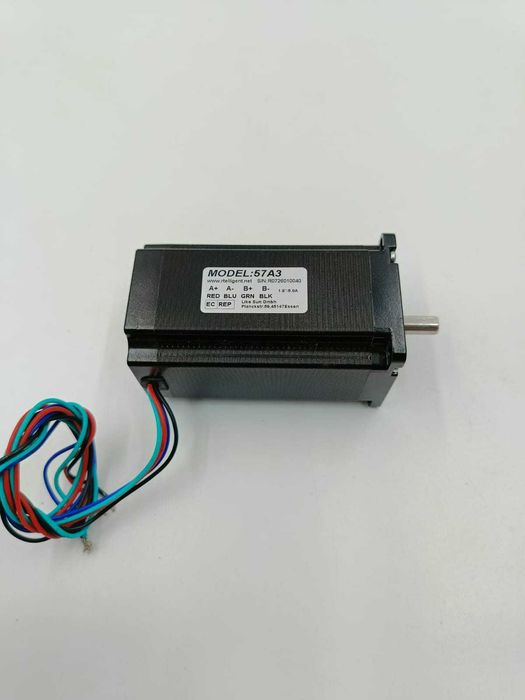 Silnik krokowy VOREAL 57A3 3N.M 4-żyłowy wał D 57mm do frezarki CNC