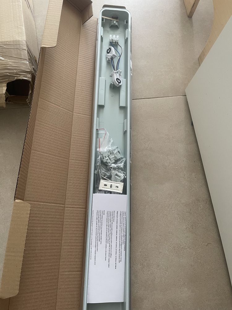 Oprawa hermetyczna LED 2x120cm 2sztuki plus swietlowki