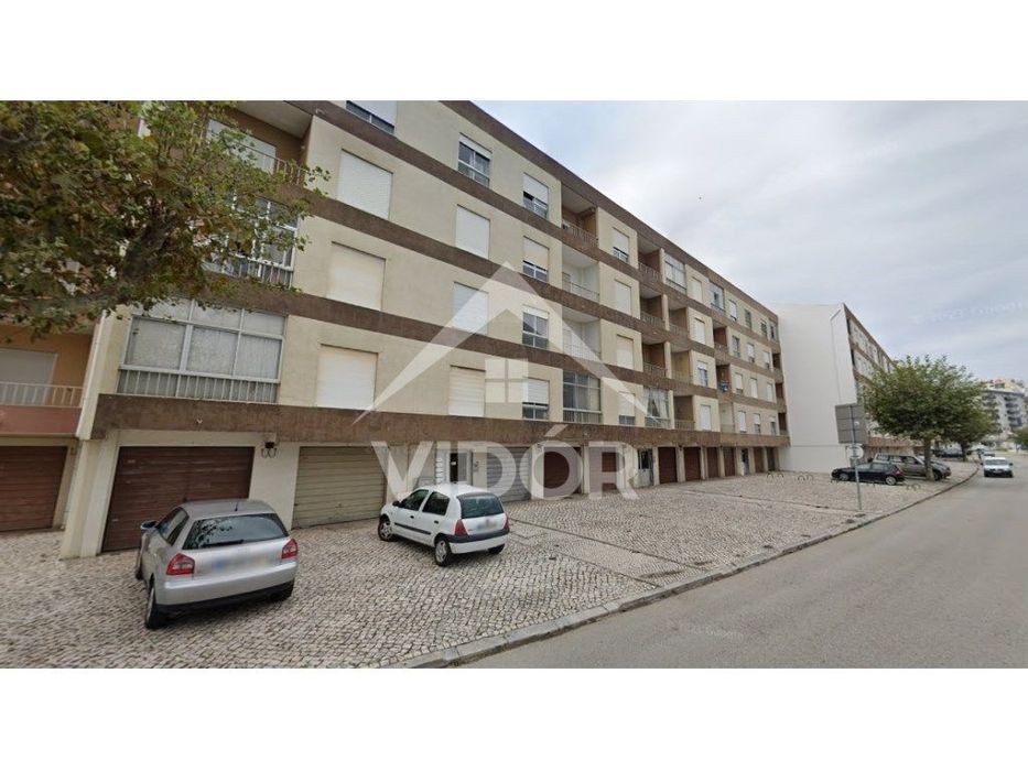 Garagem Box na Rua Joaquim Sottomayor