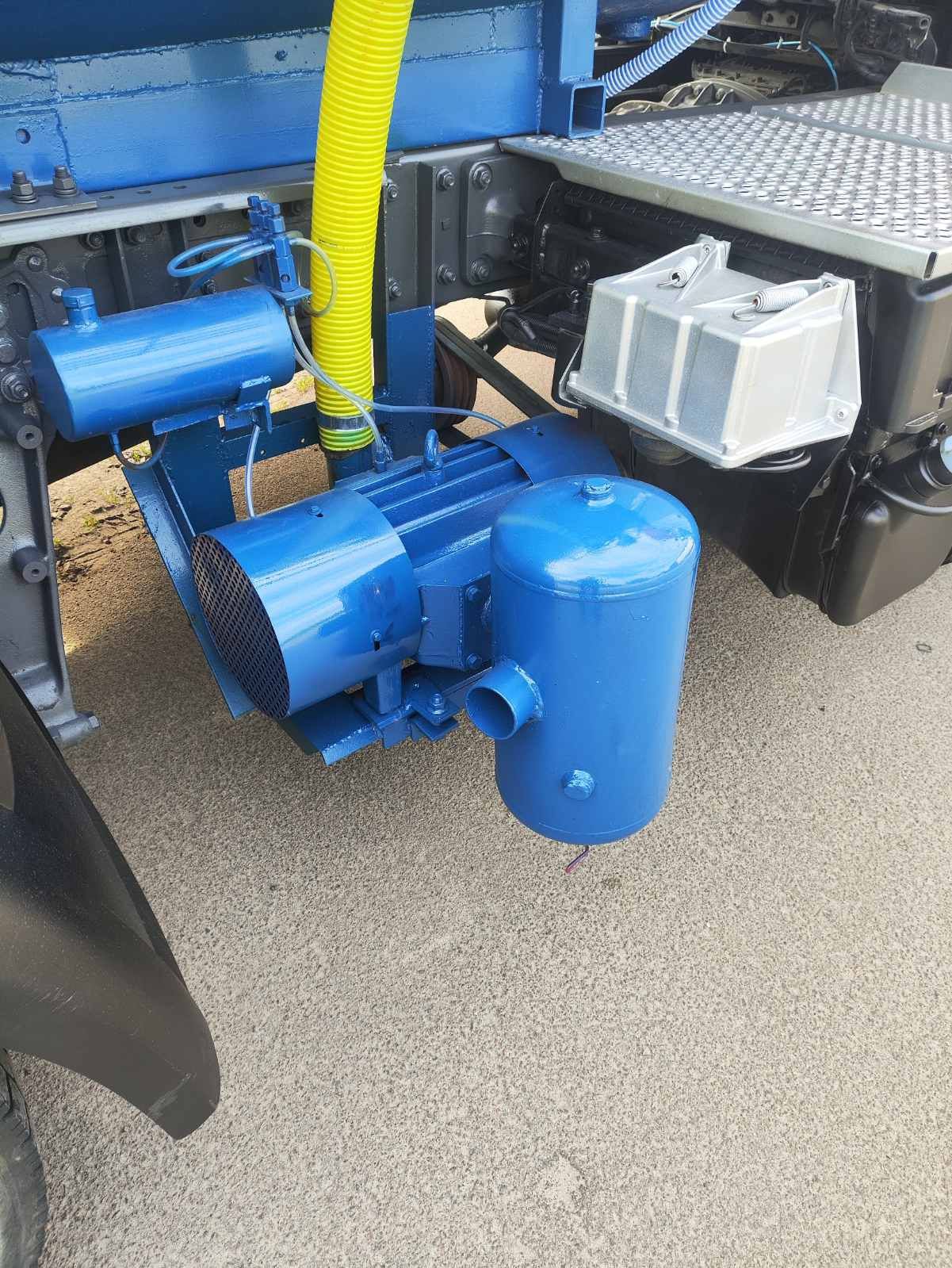 Продам авто ДАФ CF-75 асенізатор