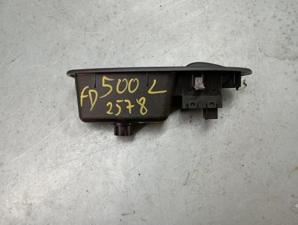 Comando / botão / interruptor vidros frente direito FIAT 500L (351_, 3