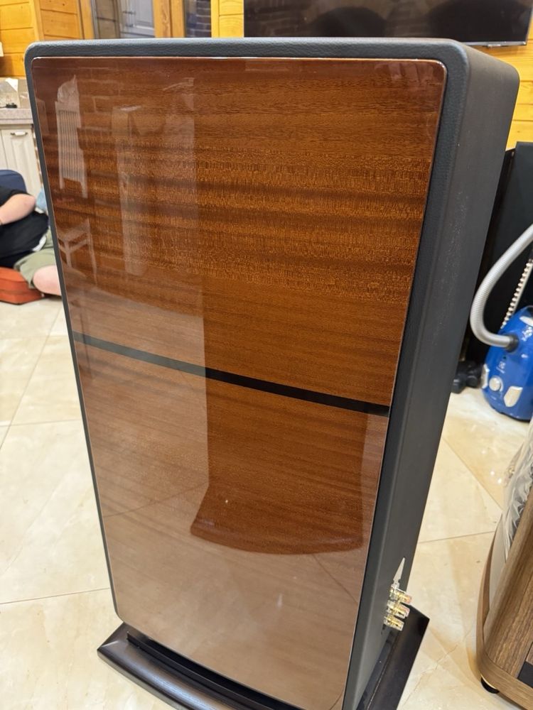 Акустика Unison Research MAX 2 Mogano
