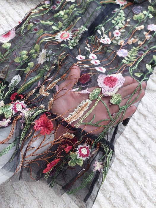 Вишита блуза на сіточці xs-s розмір