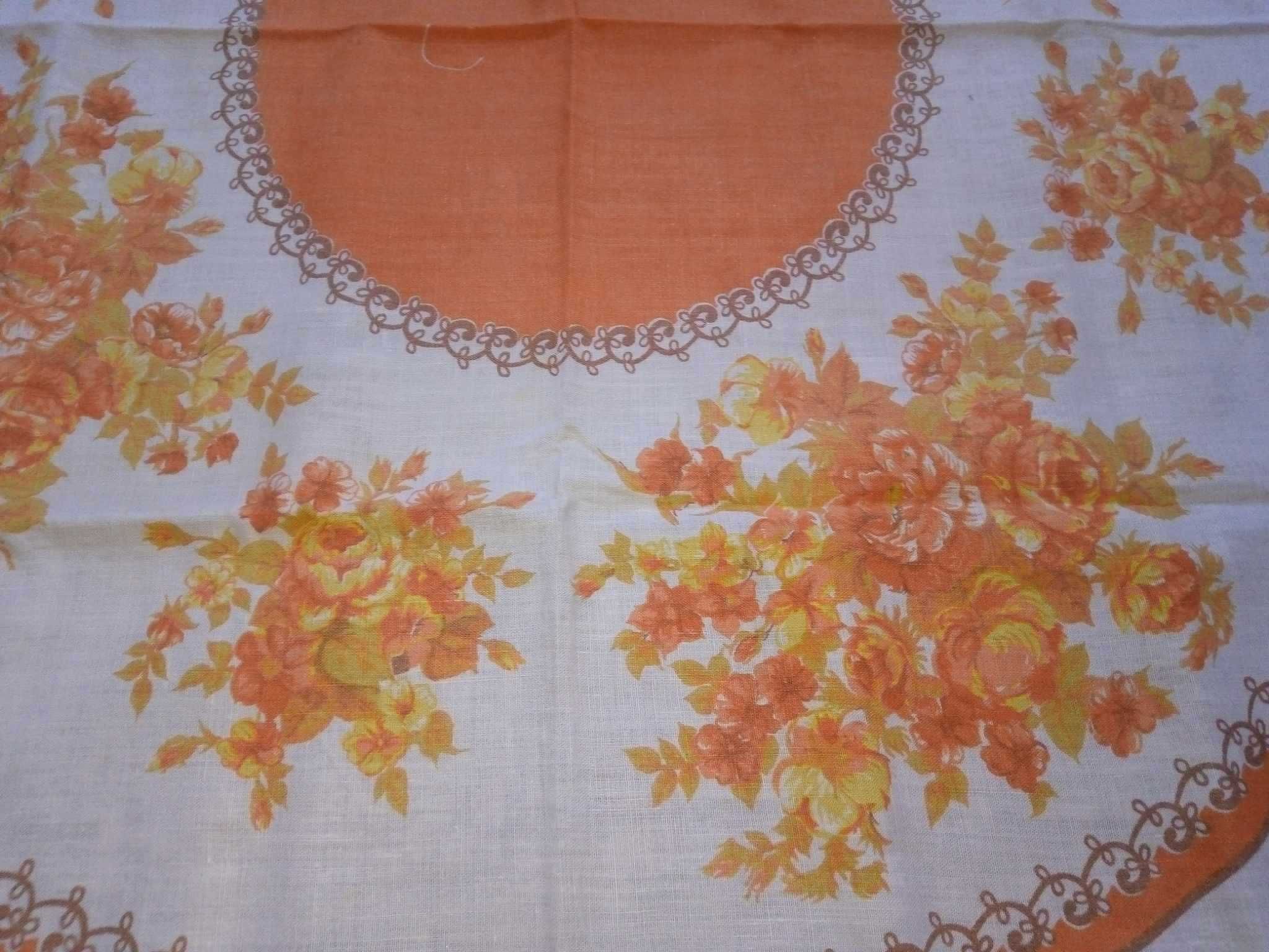 Obrus lniany koła rośliny pomarańczowy 130cm x 140cm stary PRL lata 50