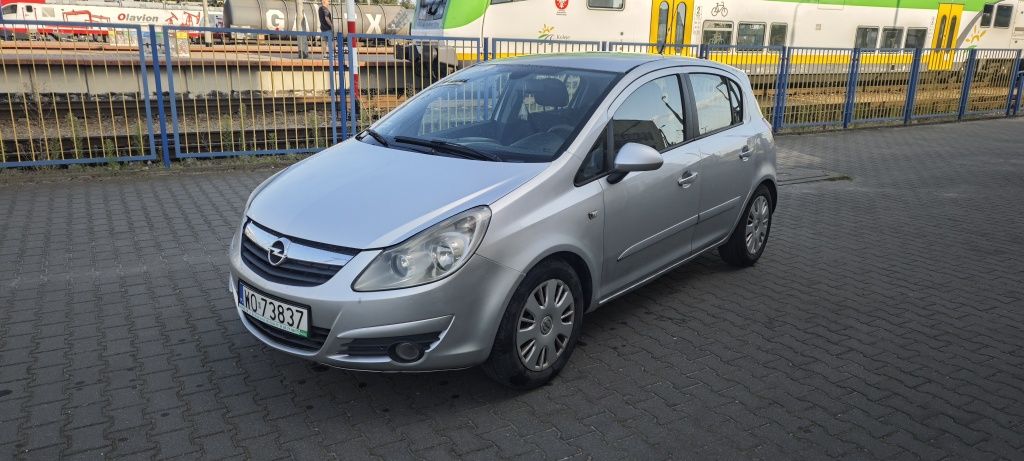 Opla Corsę D 1.2 Benzyna + LPG 2007r – Bogato wyposażona