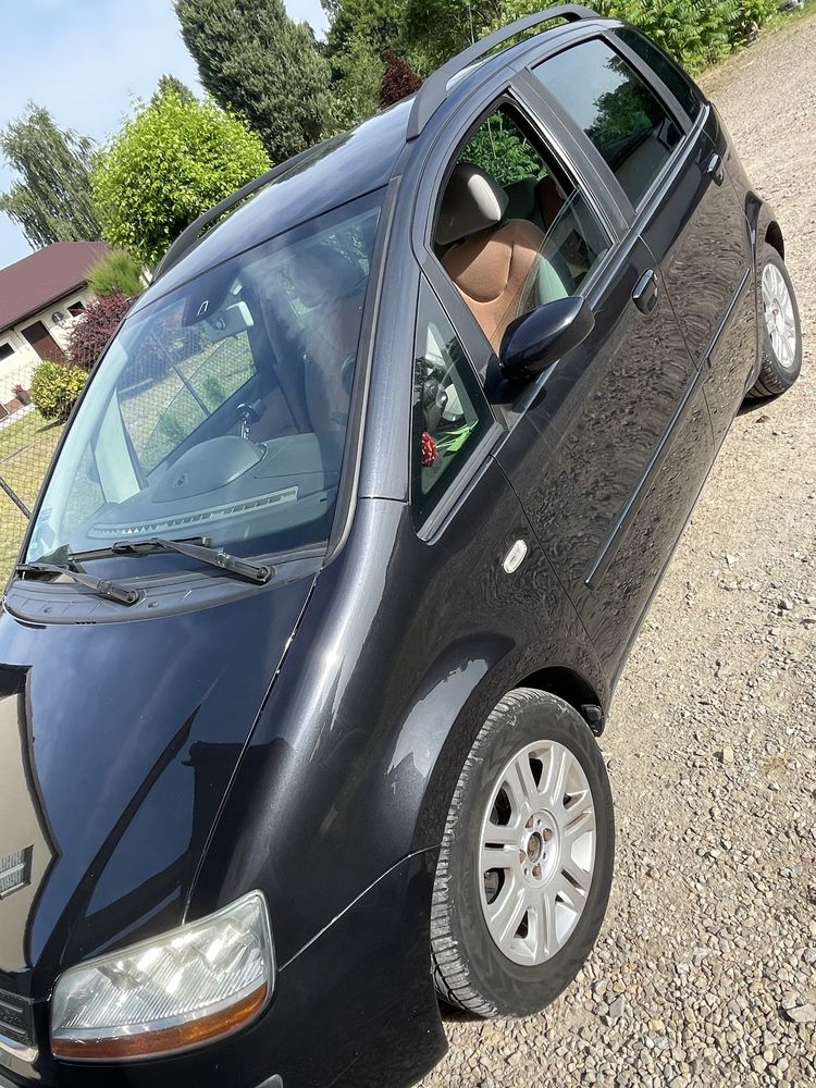 Fiat Idea 1.4 czarny/95km