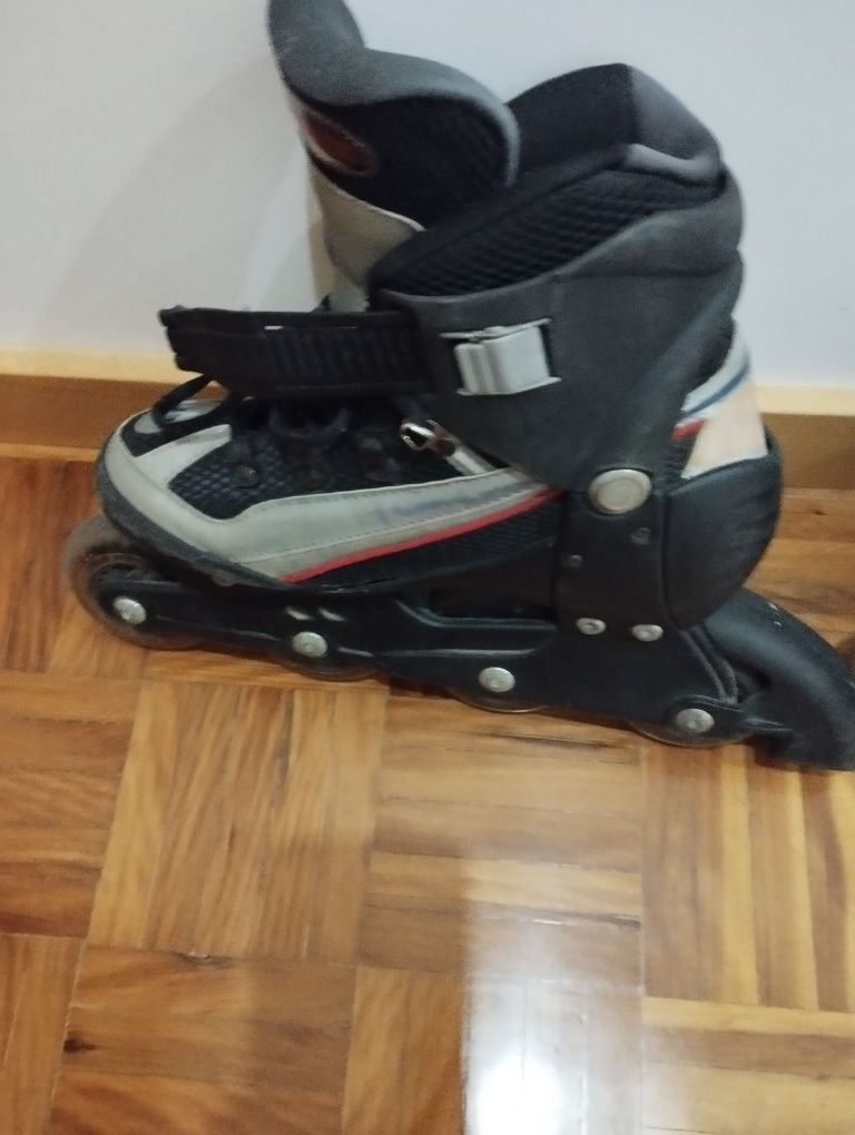 Patins em linha preto