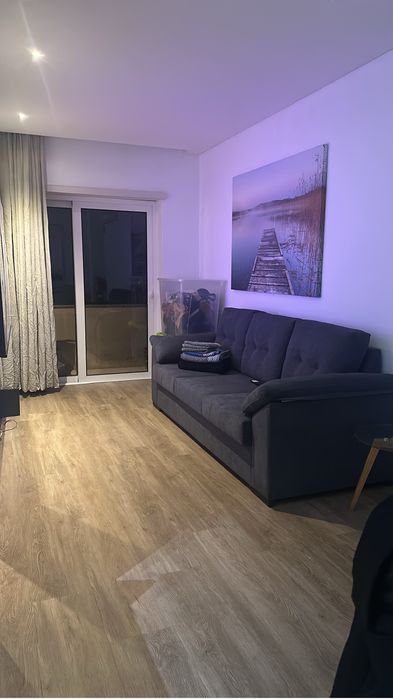 Sofa tres lugares novo