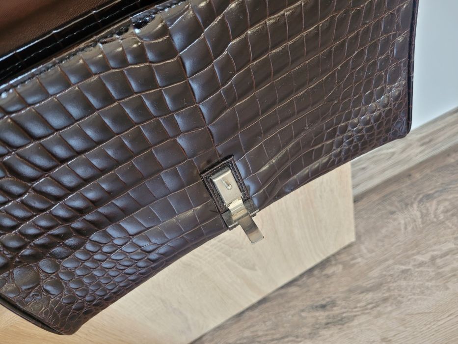 Torebka ze skóry kuferek