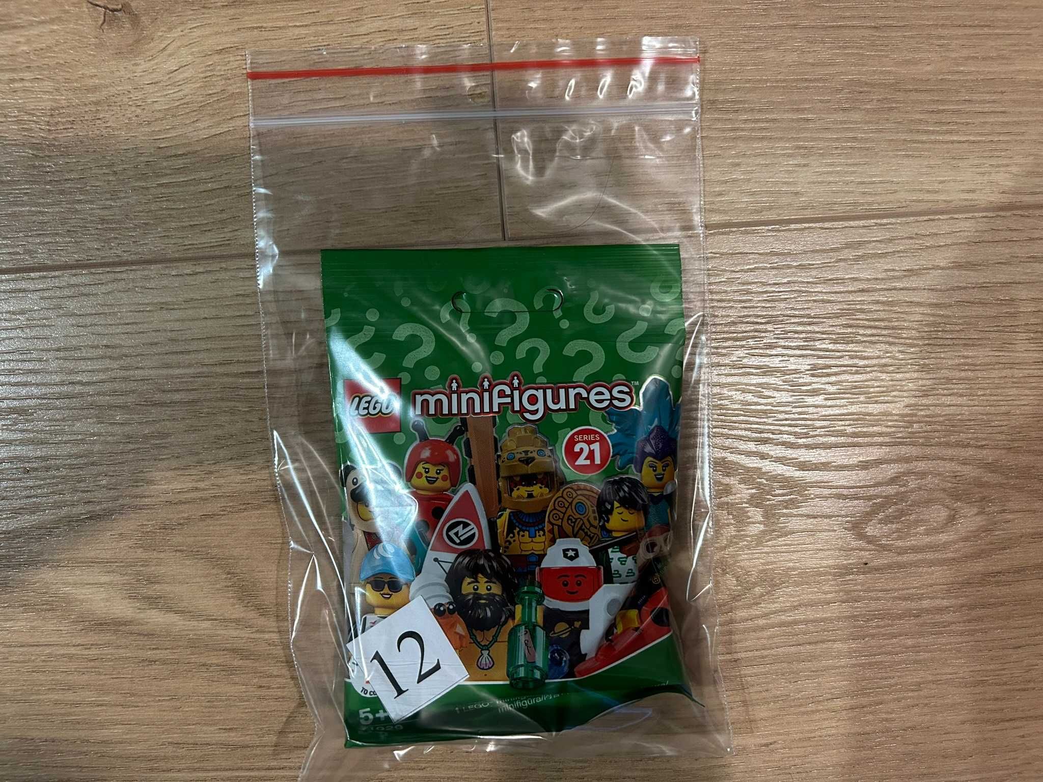 Lego minifigures - 21 seria - Tancerka kabaretowa