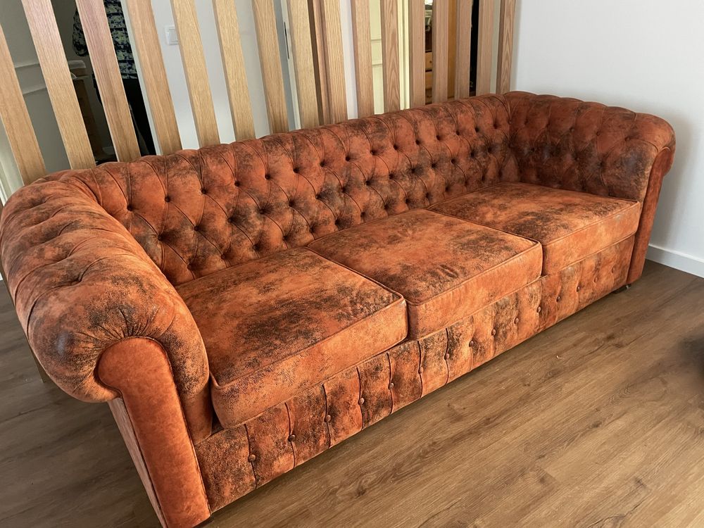 Sofa modelo Chesterfield