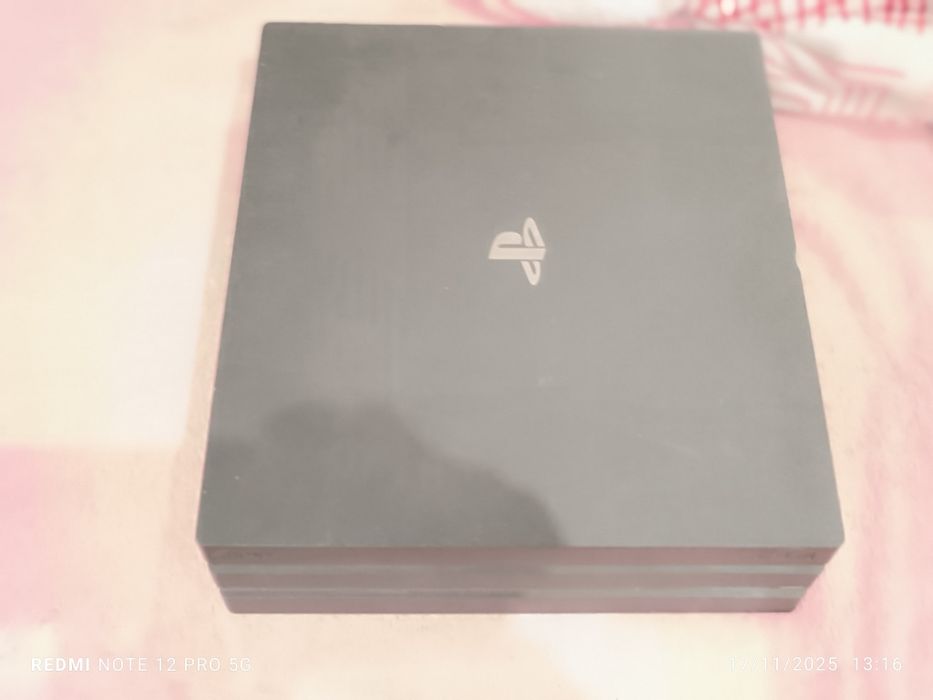 Ps4 pro em bom estado