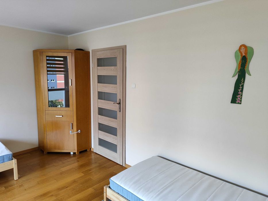 Miejsce w pokoju dwuosobowym ( dla kobiety ) - Nowy Bieżanów - 1200zł