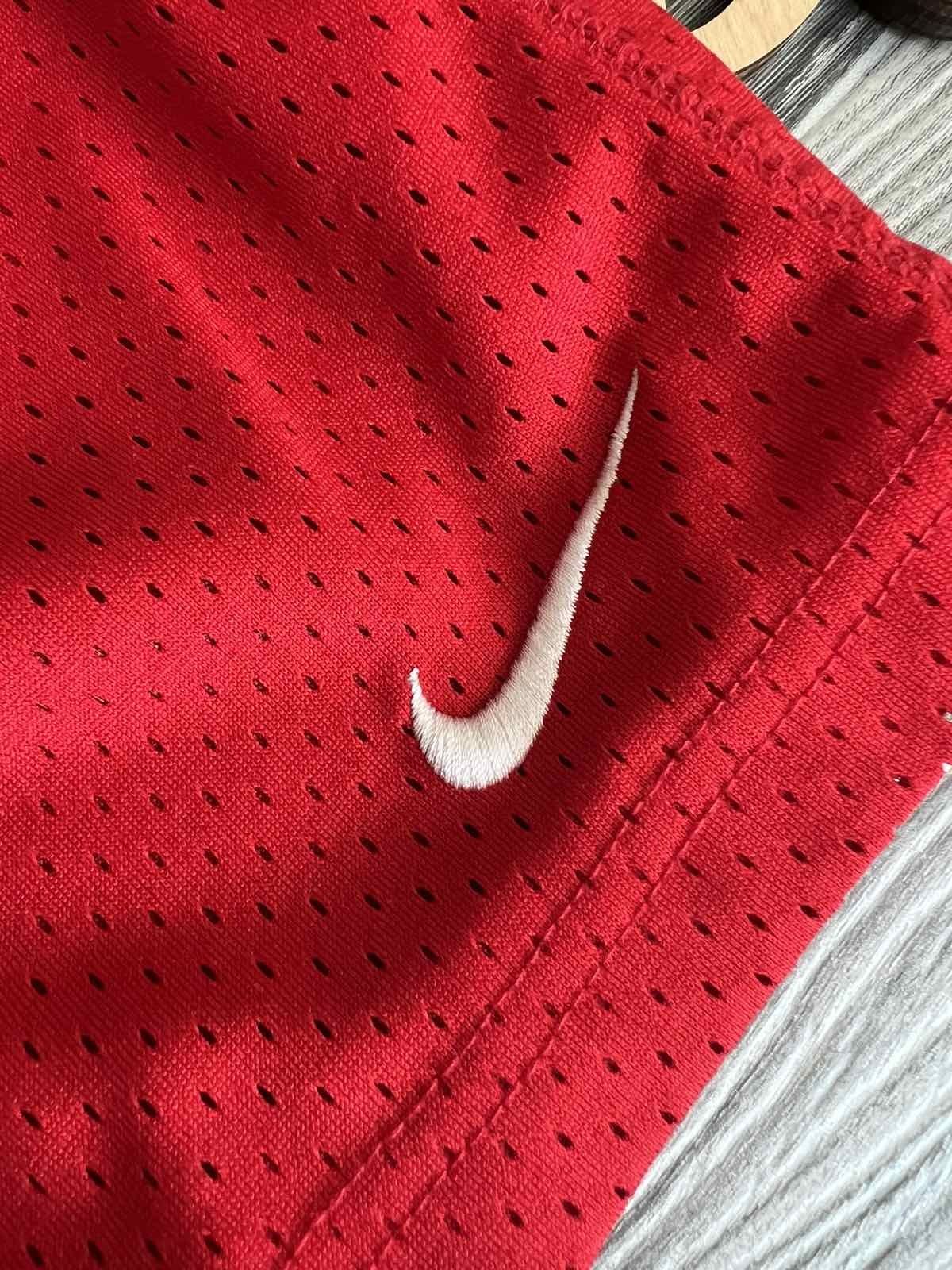 Детские шорты Nike. Возраст 6 - 7 лет