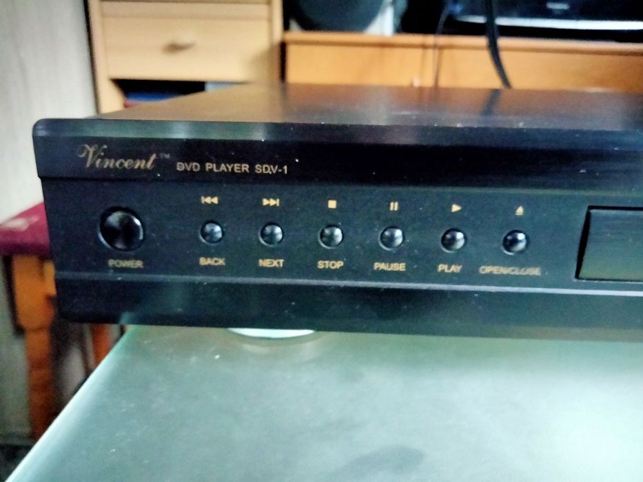 Świetny odtwarzacz DVD Vincent SDV-1 , HDCD , DVD, CD player+ pilot .