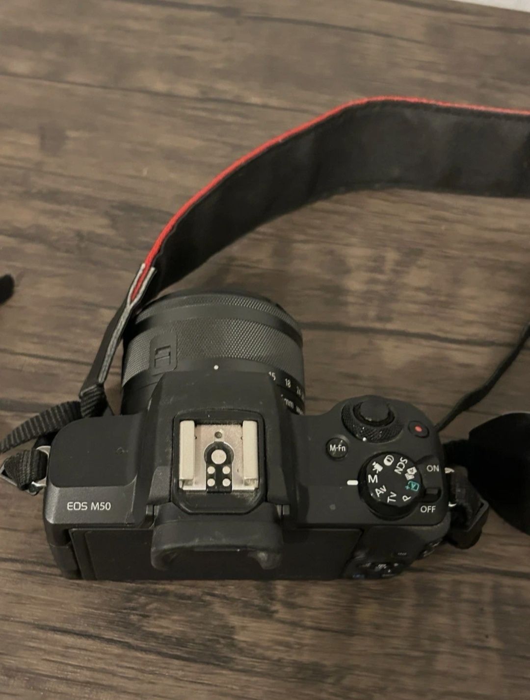 Canon EOS M50 + Lente 15-45mm IS STM