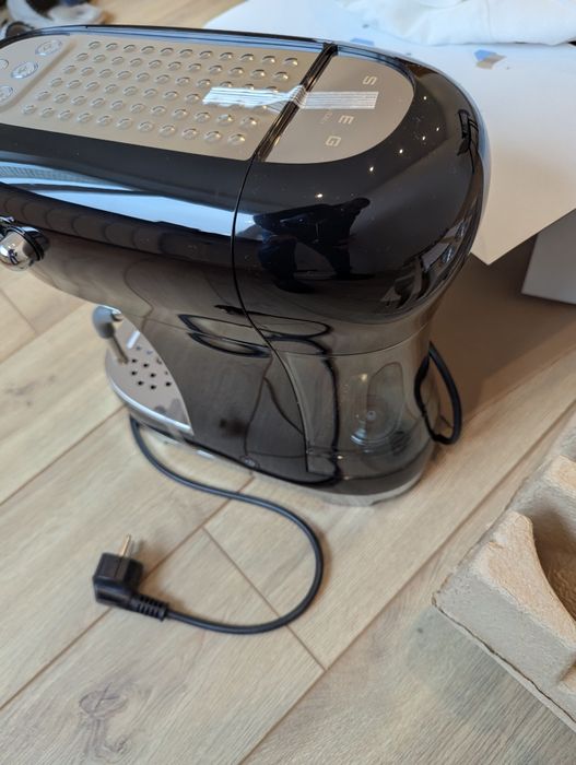 Кавоварка ріжкова Smeg ECF02BLEU, нова