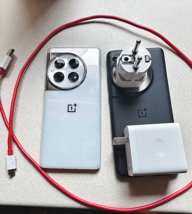 Telefon OnePlus 12 12gb 256mb Biały