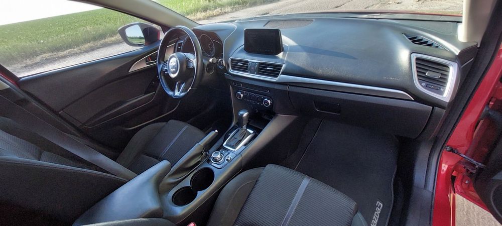 Продам власне авто Mazda 3