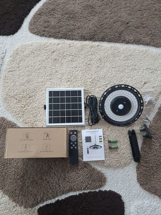 Продам світлодіодну лампу на сонячній батереї.