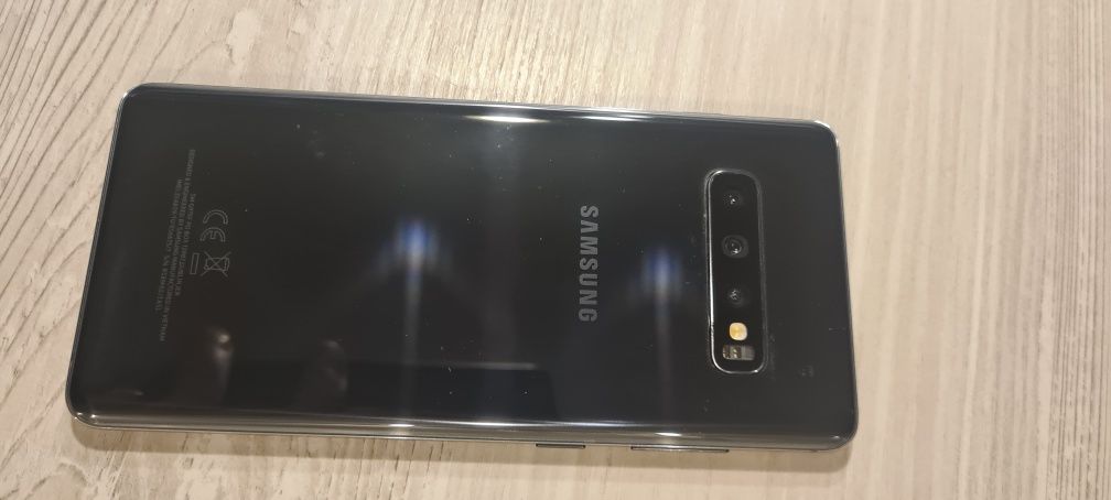 Samsung S10 plus S10+ uszkodzony