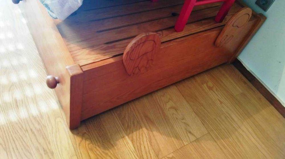 Quarto Criança Dada em Madeira Maciça