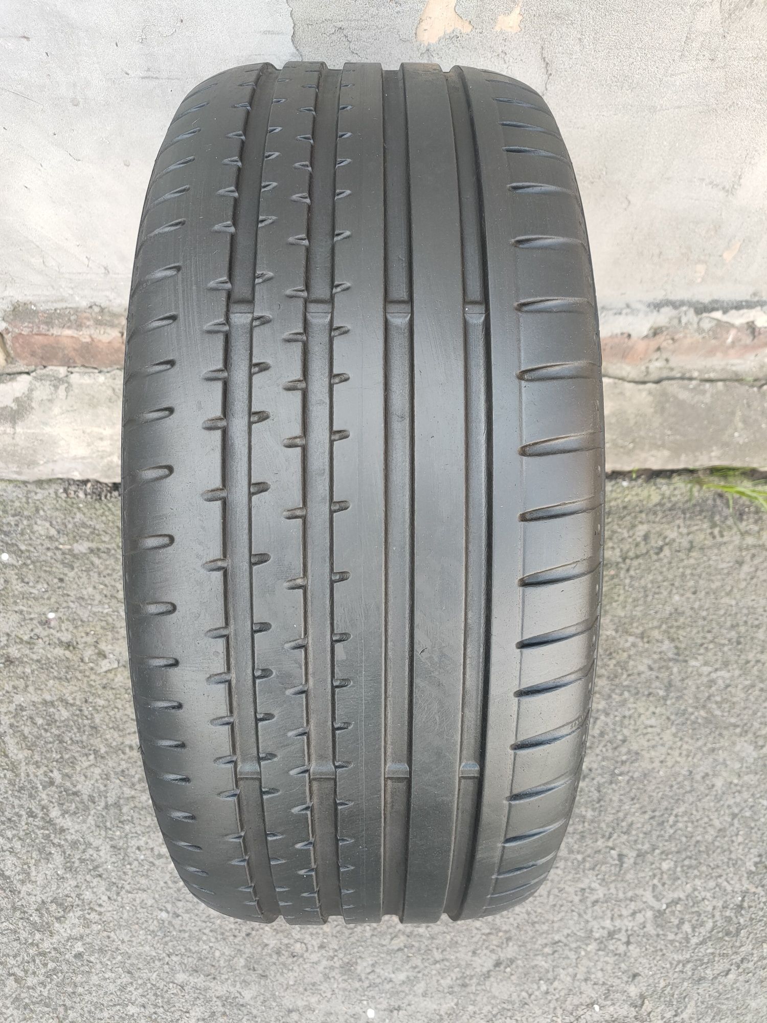 R19 255/40 Continental SportContact2