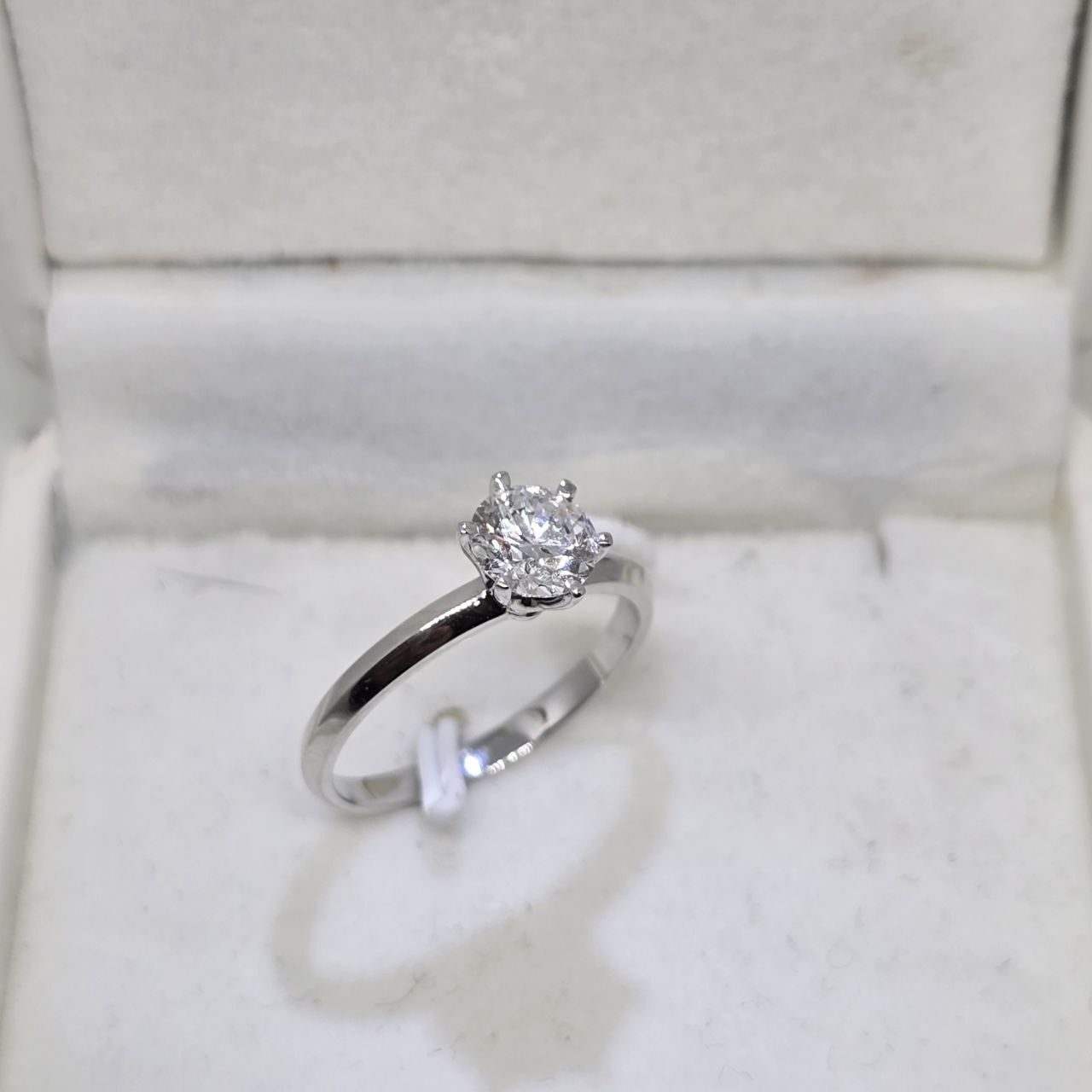 1.16 ct E/VVS1 Excellent бриллиант, сертификат. Золотое кольцо