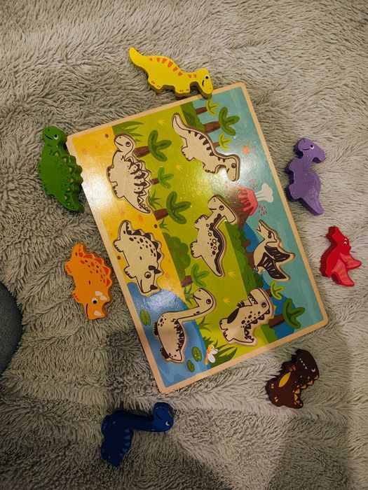 Drewniany sorter zabawka dinozaury