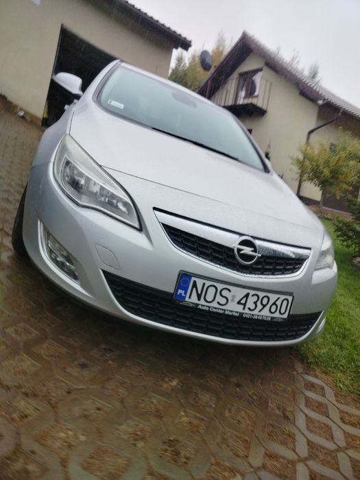 Opel astra J 2011 r. 1.6 benzyna