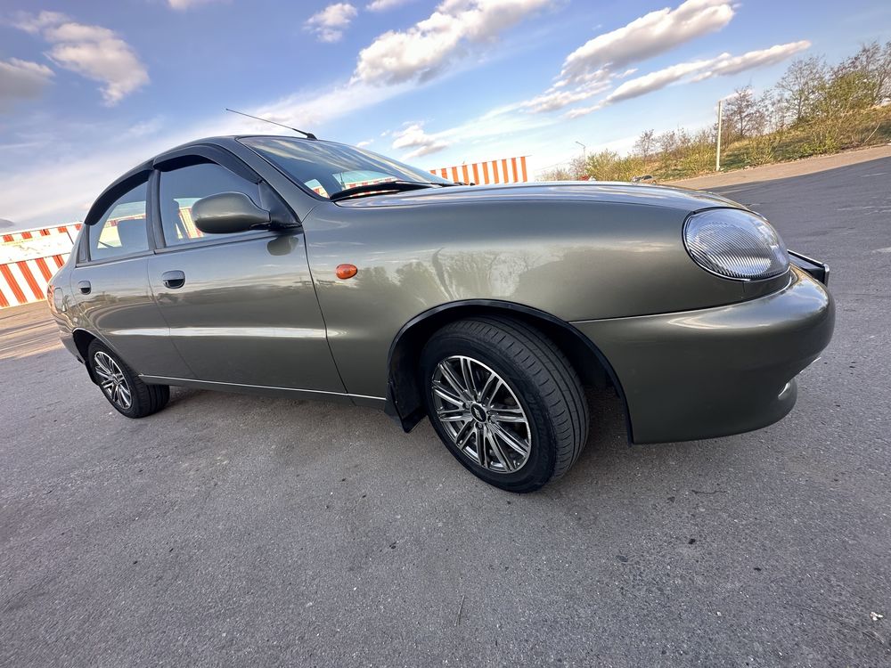 Daewoo Lanos 2003 року