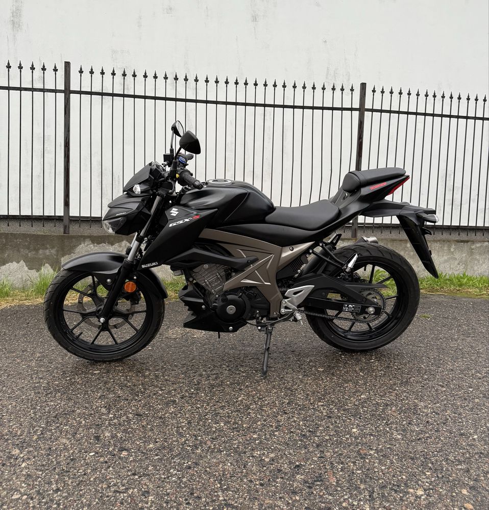 Suzuki GSX-S 125 17 tyś przebiegu ABS 15 km Kat.B oraz A1 2 kluczyki