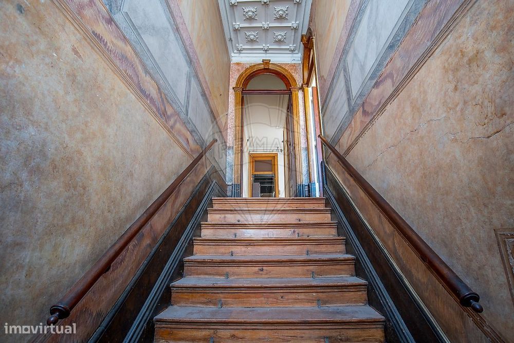 Moradia T4 para venda