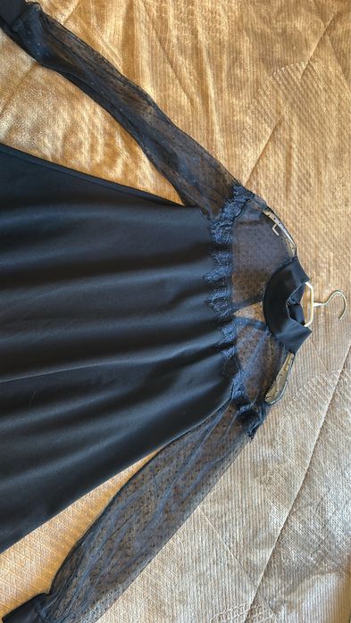 Vestido preto com botao